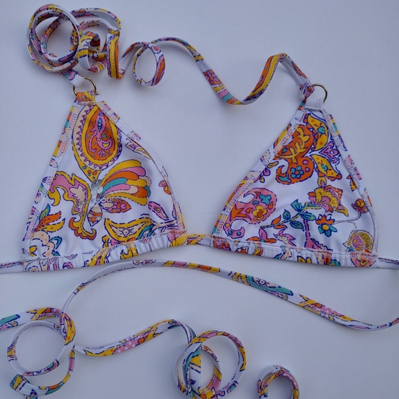 Blackbough Rio Paisley Swimsuit Set Chloe Wrap Bikini & Moderate Bottoms Medium - Picture 9 of 16